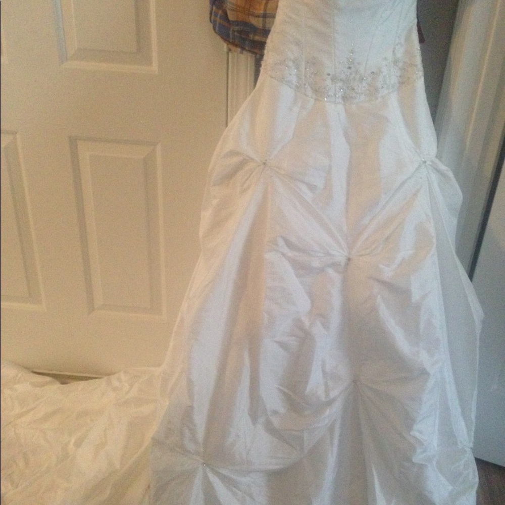 Wedding dress/match flower girl dress